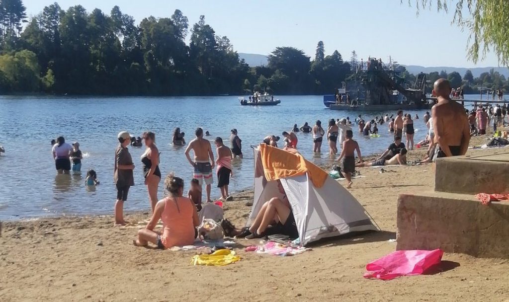 Hallan cuerpo de joven que desapareció mientras se bañaba en la playa de Collico