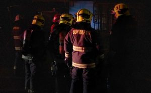 Dos viviendas resultaron quemadas tras incendio en el centro de Valdivia