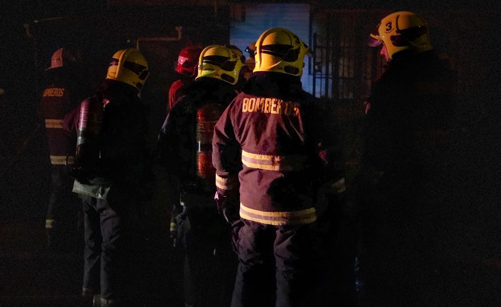 Hombre murió tras incendio en galpón de sector Regina: Siniestro se habría originado por un cigarro