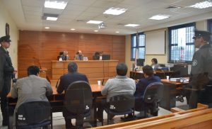 Sentencian a siete y ocho años de cárcel a dos integrantes de banda que asaltó banco en la UACh