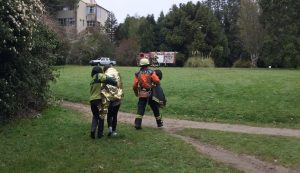 Hallan muerto a joven que cayó al río Cau Cau: Una mujer fue rescatada con vida