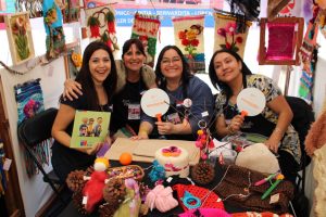 Expo FOSIS Teletón se realiza en la costanera de Valdivia