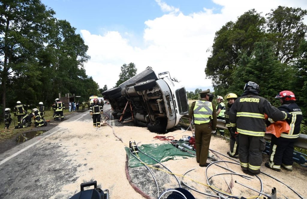 Nueve muertos y 11 heridos en violento accidente de tránsito