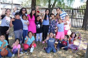 Niños disfrutan de la piscina y actividades de la Escuela de Verano de Paillaco