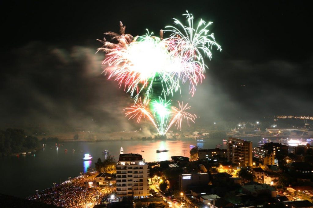 Planean el fin de espectáculos con fuegos artificiales en Valdivia para el año 2023