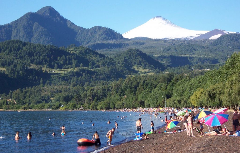 Turista viñamarino murió tras ahogarse en el lago Calafquén en Coñaripe