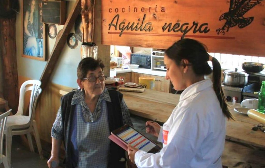 SEREMI de Salud intensifica fiscalización de venta de alimentos por esta Noche Valdiviana