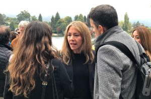 Ministra de Energía confirmó en Valdivia que no sancionarán a quienes se nieguen cambiar sus medidores