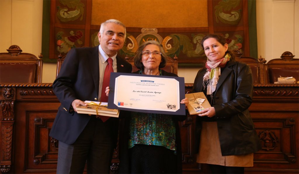 Escritora de Los Ríos fue reconocida a nivel nacional con segundo lugar de concurso “Historias de Nuestra Tierra”