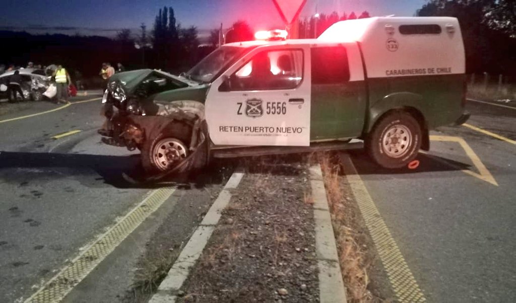 Choque de patrulla de Carabineros con vehículo particular dejó dos fallecidos