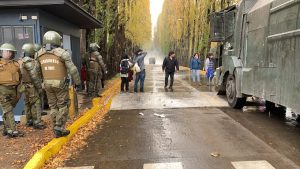 Con cinco detenidos terminaron incidentes originados tras la primera marcha estudiantil de este año en Valdivia