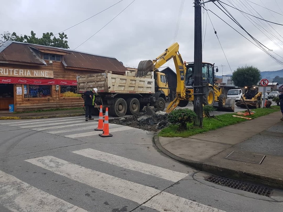 En Futrono comenzaron las obras de mejoramiento de calles en puntos críticos