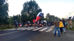 Vecinos de Torobayo se manifestaron en contra de proyecto inmobiliario que será votado mañana por el CEA