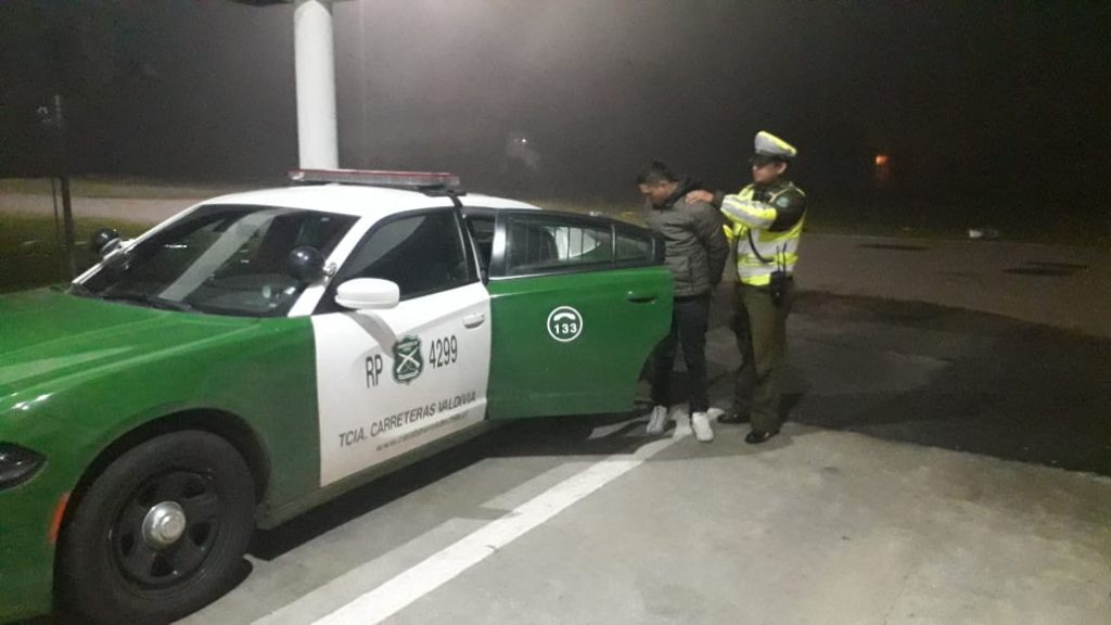 Paillaco: Detienen en la Ruta 5 Sur a joven que transportaba más de medio kilo de marihuana en un bus