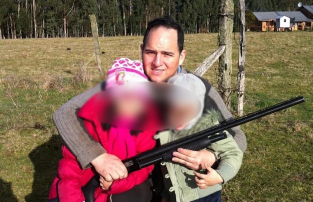 Sobreseen a Intendente Asenjo y a su esposa en investigación por imágenes de sus hijos con armas