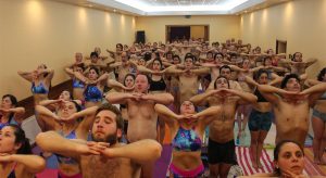 ¿Te gustaría practicar Bikram Yoga? En Valdivia ofrecen 30 becas para realizar esta disciplina