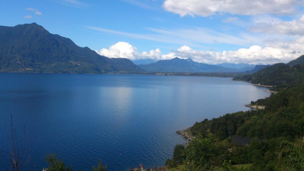 En agosto sería adjudicada construcción de nueva barcaza para conectar Futrono e Isla Huapi