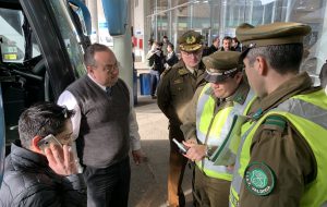 Detienen a conductor bajo los efectos del alcohol en Terminal de Buses de Valdivia: Dijo que había tomado “Listerine”