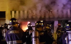 Falla eléctrica originó incendio que destruyó tradicional panadería del centro de Valdivia