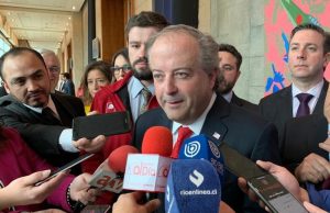 Ministro Monckeberg afirmó en Valdivia que proyecto para reducir horas laborales afectará los sueldos