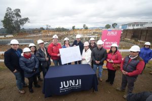 Nueva empresa retomó construcción de abandonadas obras del Jardín Infantil Guacamayo de Valdivia