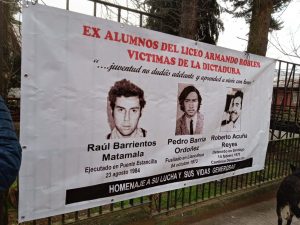 Familias de estudiantes del Liceo Armando Robles desaparecidos en Dictadura piden instalar memorial en Valdivia