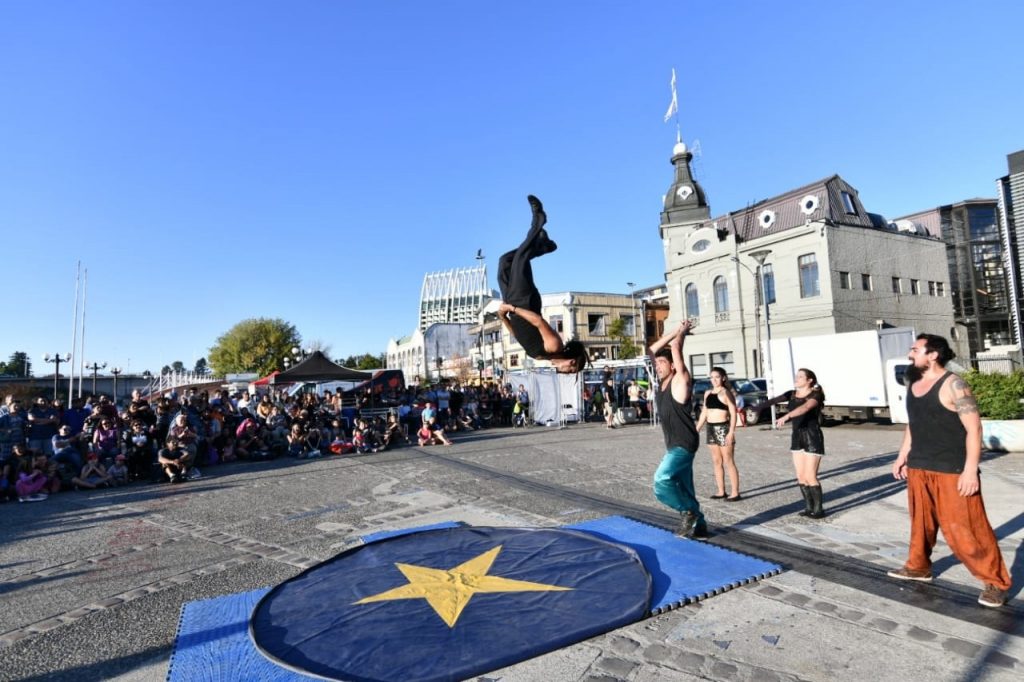 Con función gratuita y artistas regionales invitan a celebrar el Día del Circo Chileno en Valdivia