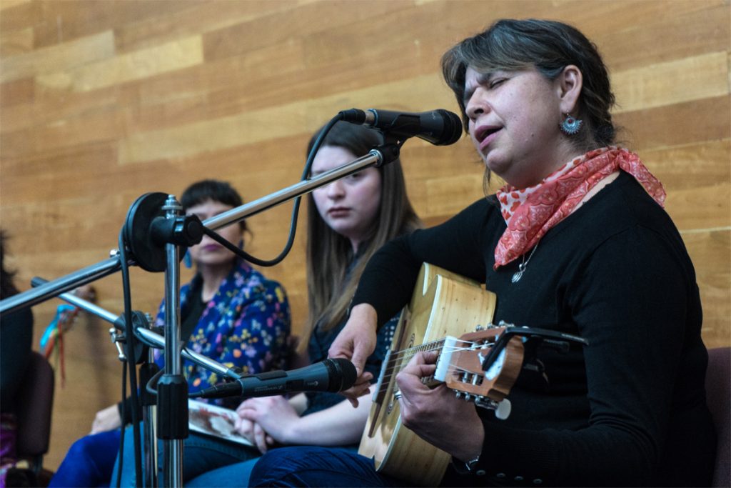 Con canto y poesía popular será presentado el libro "La Décima Feminista" en Valdivia