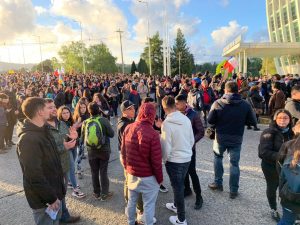 Manifestación pacífica fue reprimida por Carabineros en Valdivia