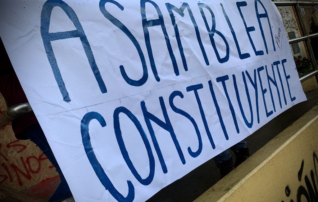 Experto de la UACh por nueva Constitución: Un Congreso Constituyente se aleja de una Asamblea Constituyente