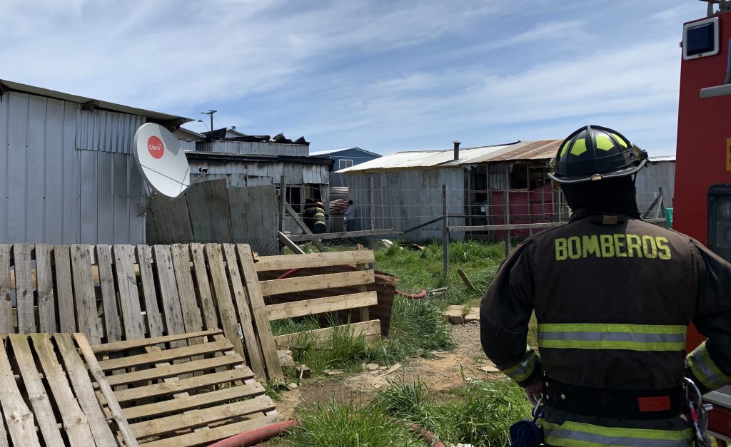 Tres casas fueron afectadas por incendio en sector Norte Grande: El fuego se inició en una cama