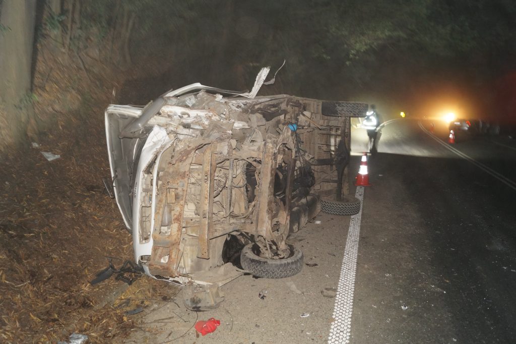 Cinco lesionados dejó choque entre dos vehículos en ruta Paillaco-Valdivia