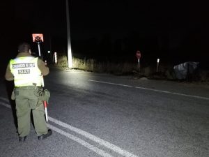 Una madre y su hija murieron tras volcar su vehículo camino a Paillaco