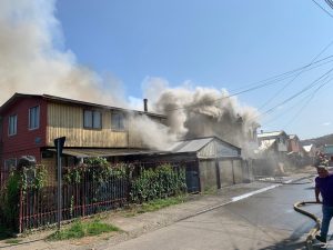 Incendio afectó dos viviendas del sector Corvi en Valdivia