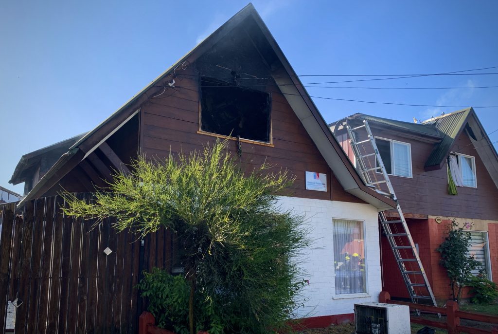 Incendio destruyó centro de rehabilitación de SENDA en Valdivia: Investigan la causa