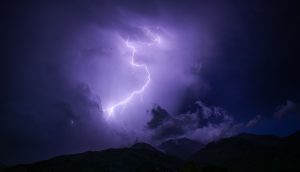 Dirección Meteorológica prevé tormentas eléctricas para este domingo en Los Ríos