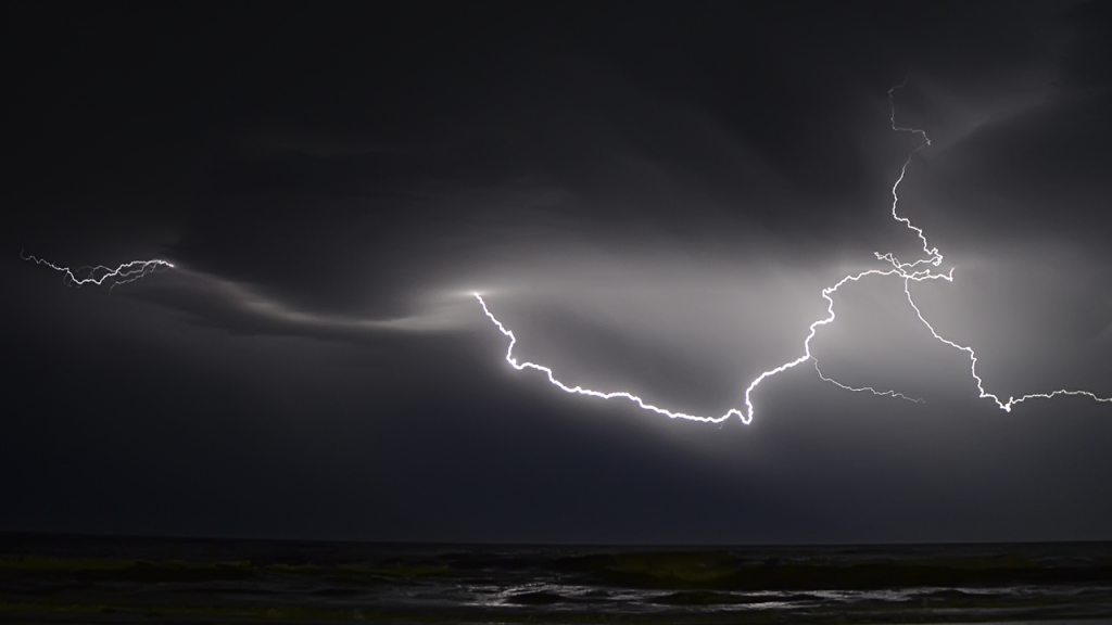 Tormentas eléctricas se mantendrán durante los próximos días en Los Ríos