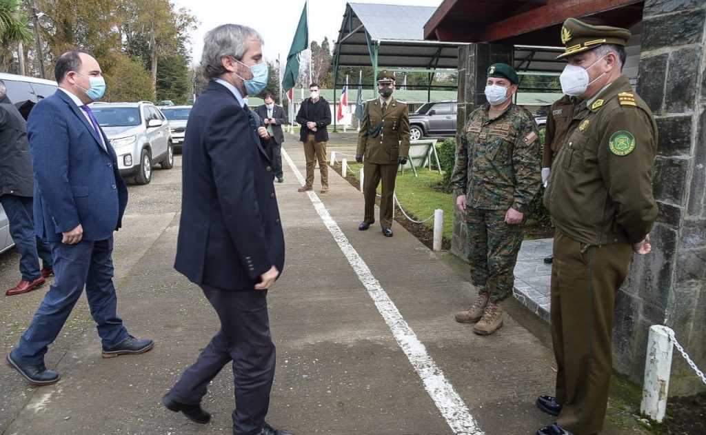 Cinco carabineros de Los Ríos dan positivo a COVID-19 tras contacto con equipo de General Rozas