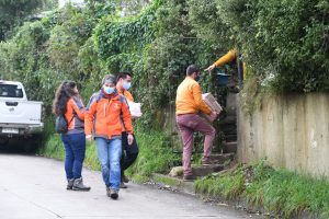 Cuestionada empresa de alimentos cobró casi $6 mil por repartir cada caja del municipio de Valdivia