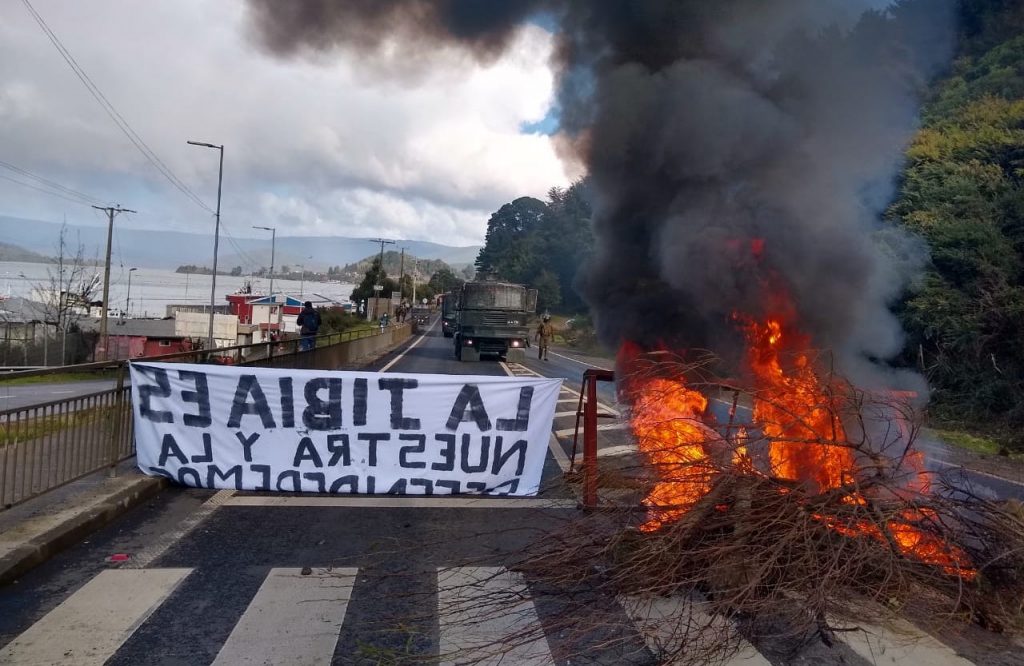 Pescadores artesanales protestan en la ruta a Niebla en defensa de la Ley de la Jibia