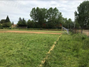 Otorgan financiamiento para mejoramiento de cancha sintética y estadio de Ciruelos en Mariquina