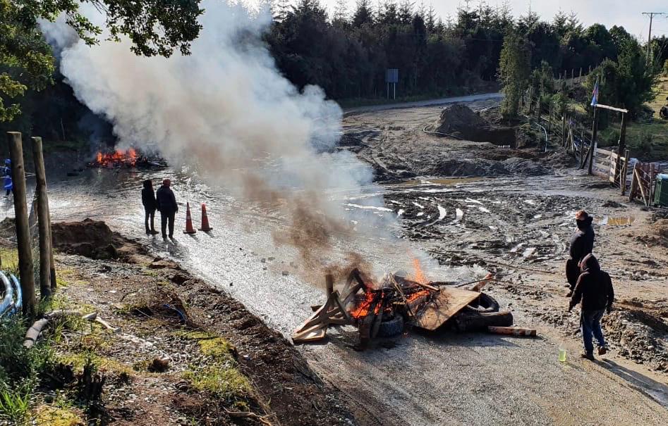 Gobierno analiza acciones legales tras resultar dos carabineros heridos en incidentes en la costa de Valdivia