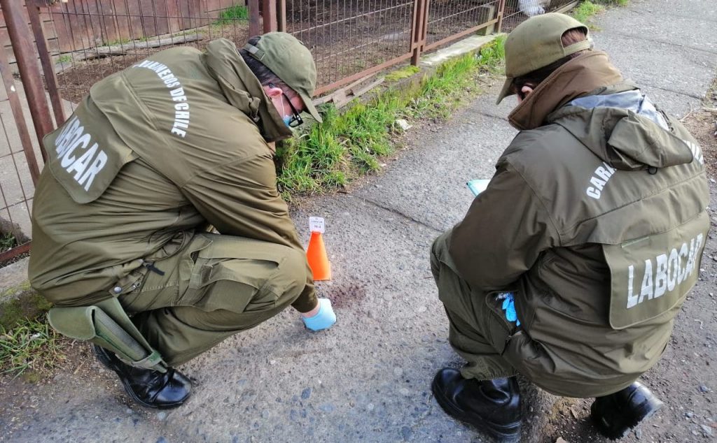 Detienen a individuo acusado del homicidio de un hombre apuñalado en una riña en Coñaripe