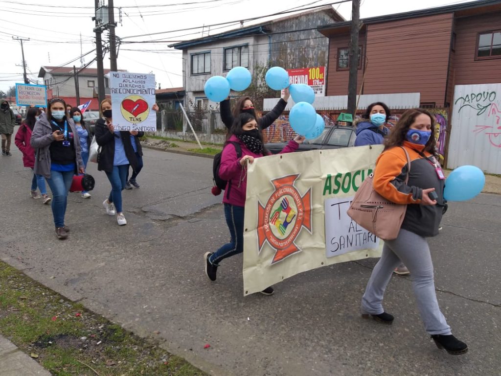 Valdivia: Funcionarios de salud marcharon exigiendo que TENS sean reconocidos en el Código Sanitario