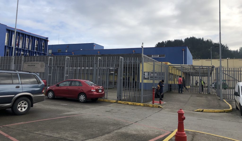 Más de 200 contagiados suma el brote de COVID-19 en la cárcel de Valdivia