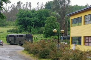 Alcalde de Panguipulli ordenó desalojo de carabineros que pernoctaban en un colegio municipal