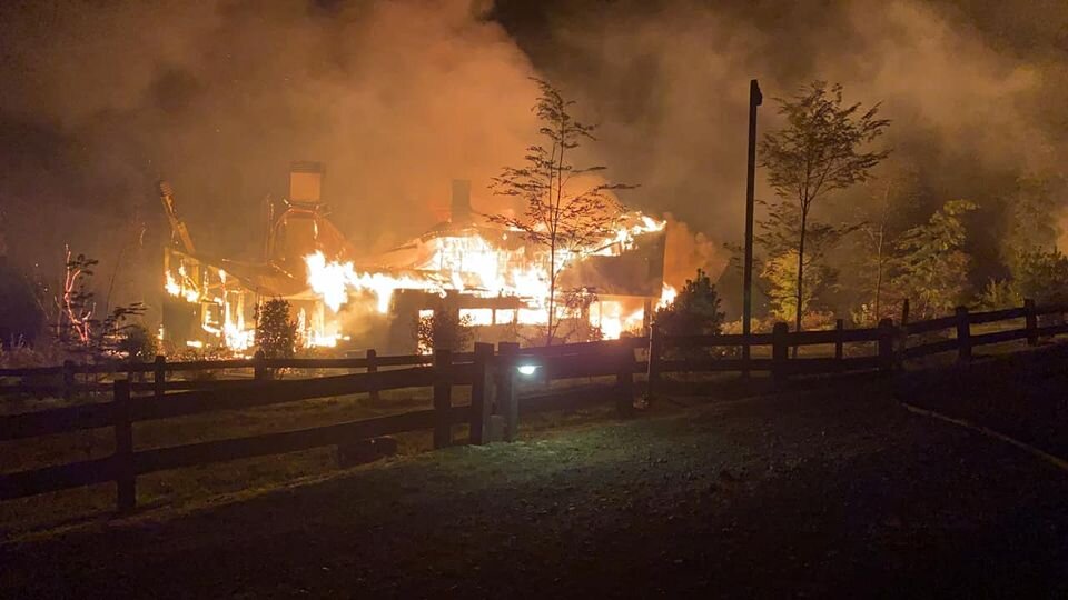 Comunera mapuche murió en Panguipulli: Fue baleada en incendio que afectó a condominio