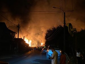 En medio de disturbios incendio afecta a la municipalidad de Panguipulli