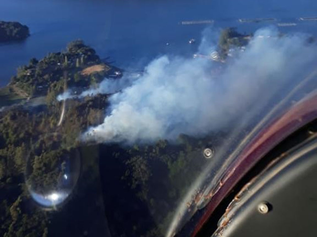 Corral: Incendio forestal afecta cinco hectáreas en Isla del Rey