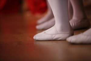 Hasta el 5 de abril recibirán inscripciones para talleres online gratuitos de danza en Valdivia